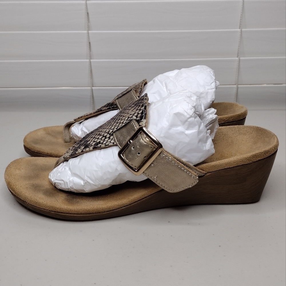 Vionic Alanis Women's Snakeskin Leather Toe-Post Wedge Sandals - Picture 2 of 15